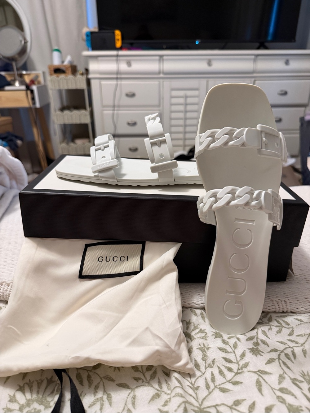 Gucci White Chain-Trim Rubber Slide Sandals